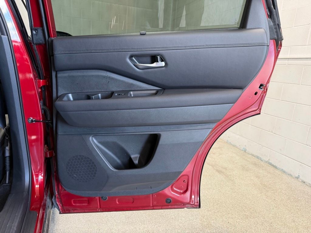 2025 Nissan Pathfinder Platinum 4WD