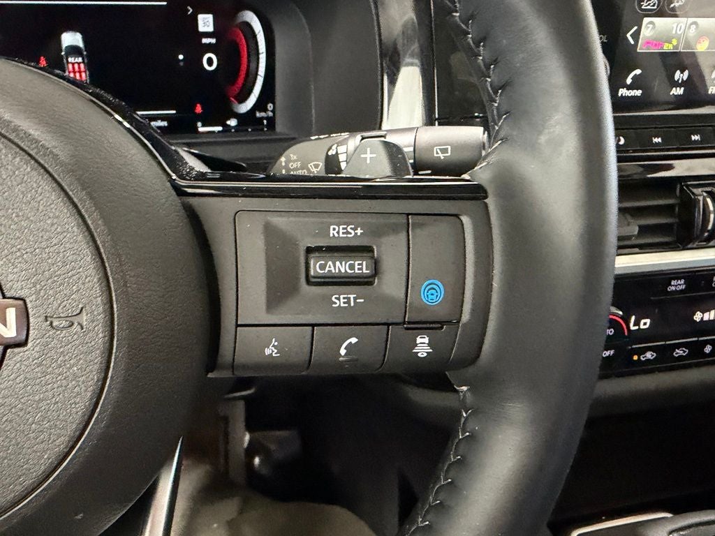 2025 Nissan Pathfinder Platinum 4WD