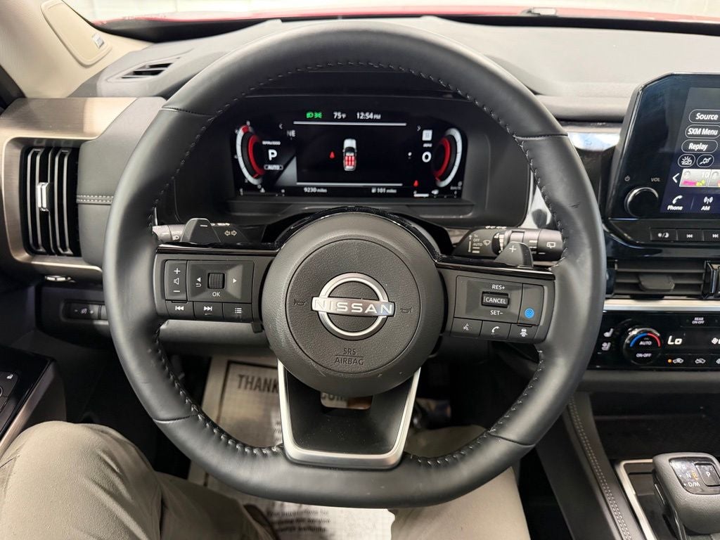 2025 Nissan Pathfinder Platinum 4WD