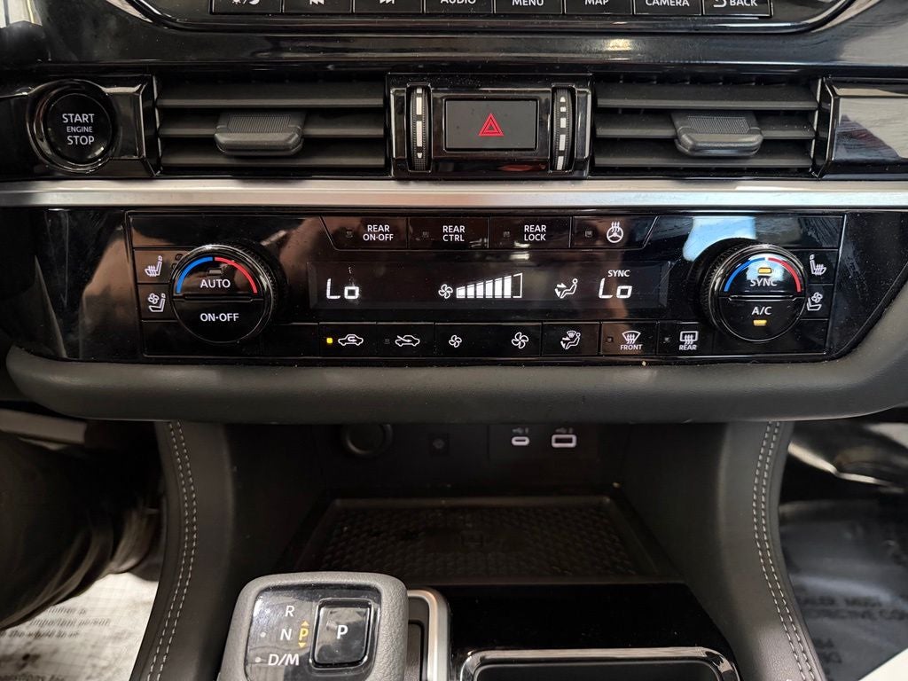2025 Nissan Pathfinder Platinum 4WD
