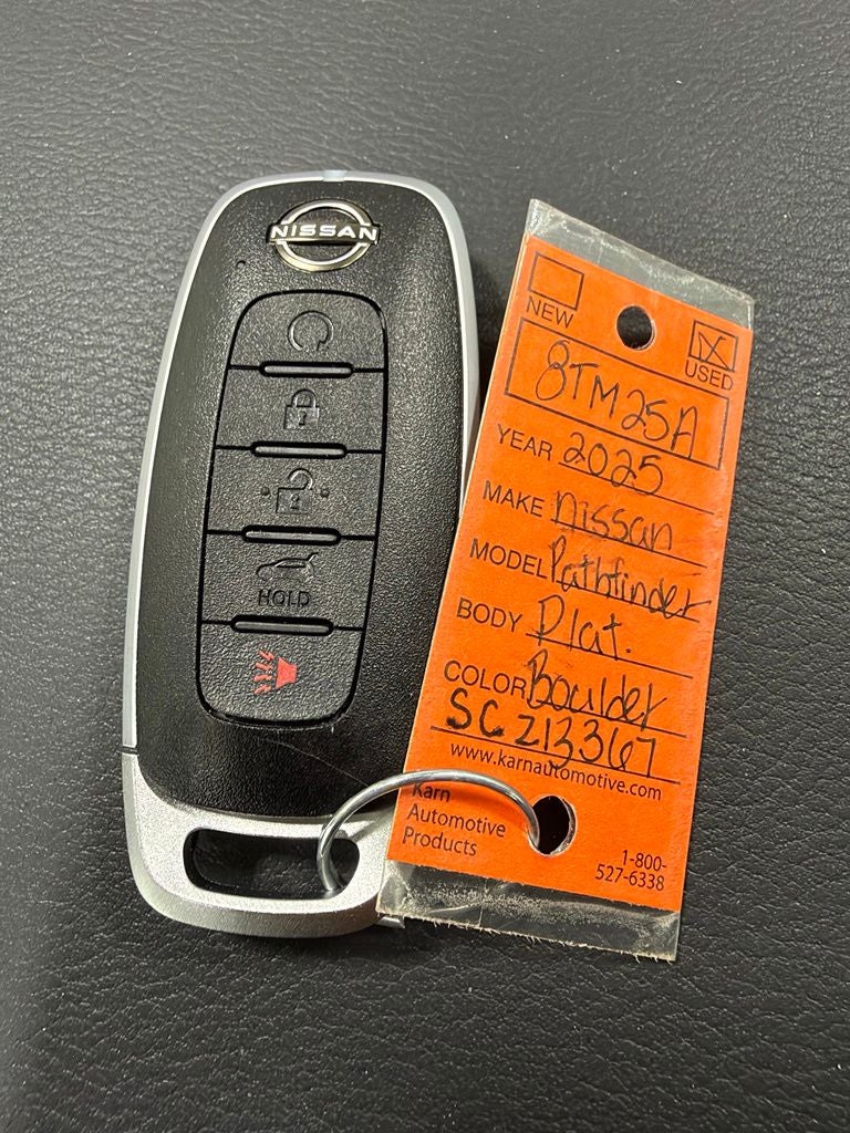 2025 Nissan Pathfinder Platinum 4WD