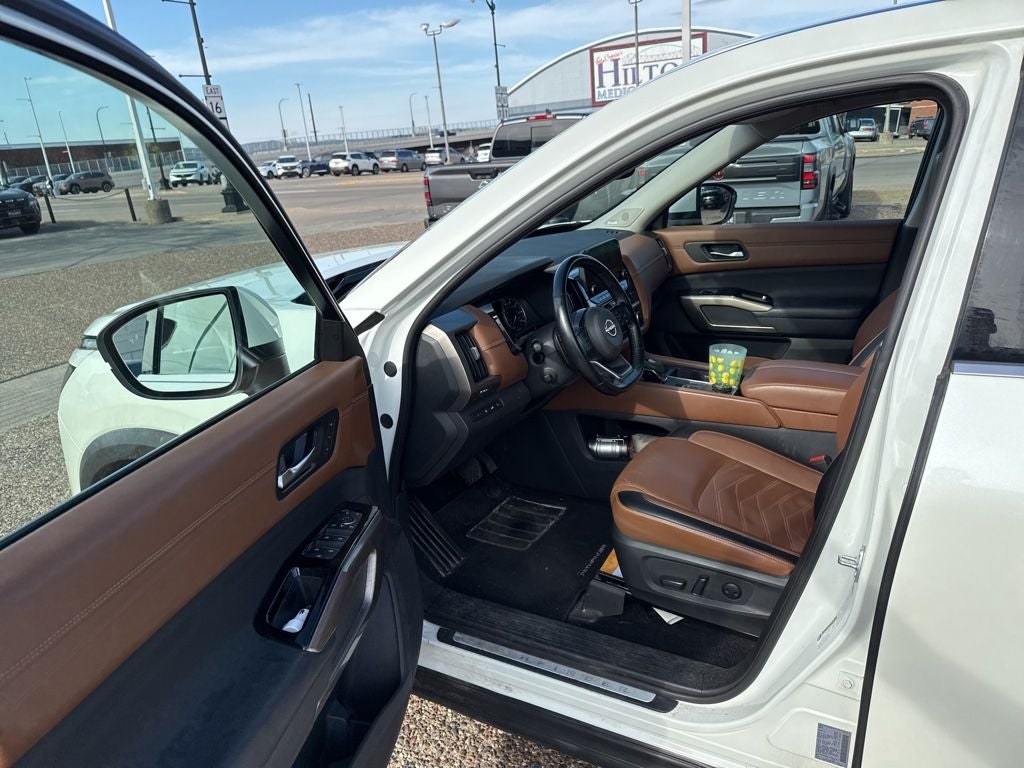 2022 Nissan Pathfinder Platinum 4WD