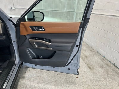 2023 Nissan Pathfinder Platinum 4WD