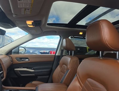 2023 Nissan Pathfinder Platinum