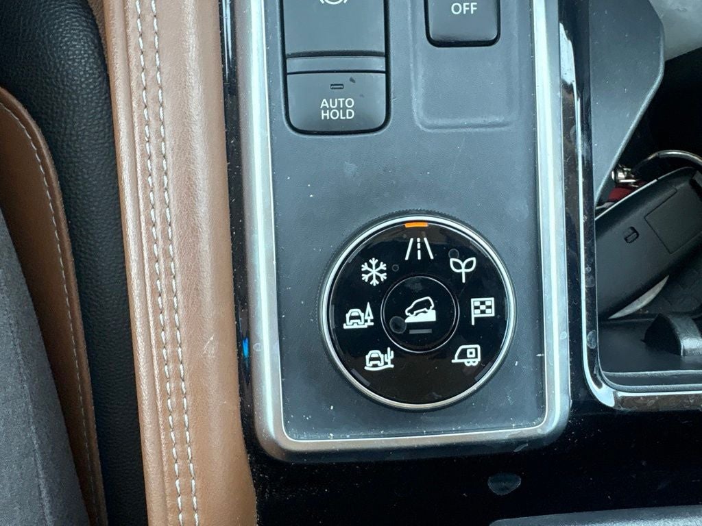 2023 Nissan Pathfinder Platinum