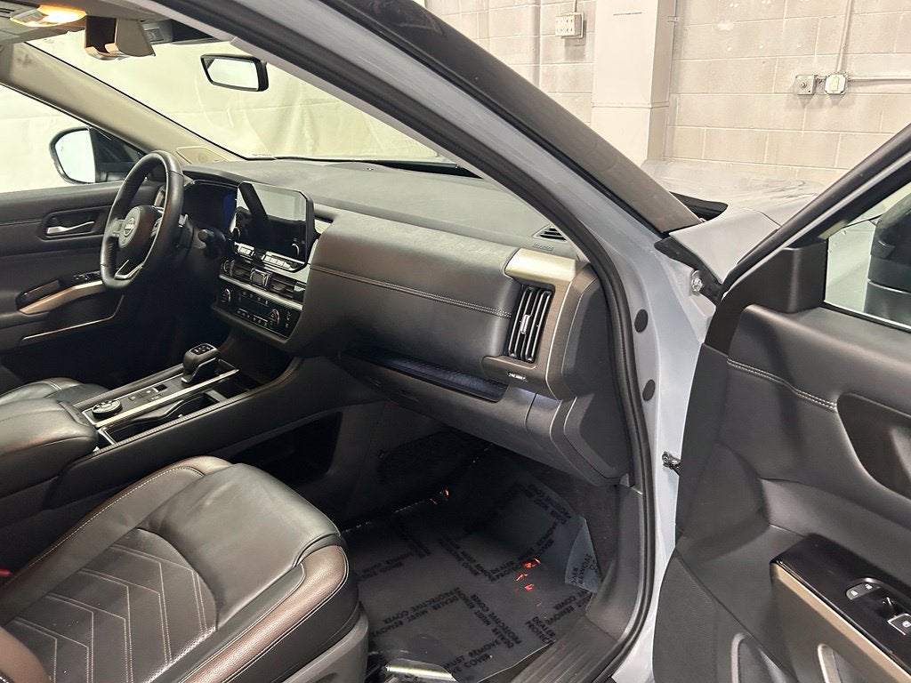 2024 Nissan Pathfinder Platinum 4WD