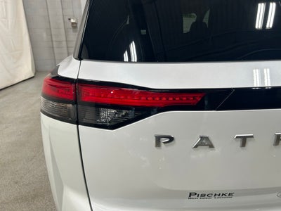 2025 Nissan Pathfinder Platinum 4WD