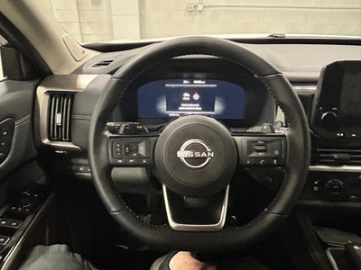 2025 Nissan Pathfinder Platinum 4WD