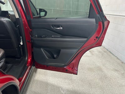 2023 Nissan Pathfinder Platinum 4WD