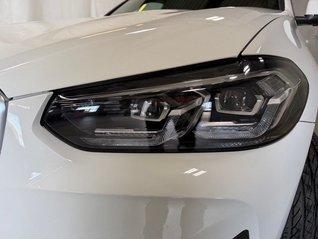 2024 BMW X4 xDrive30i