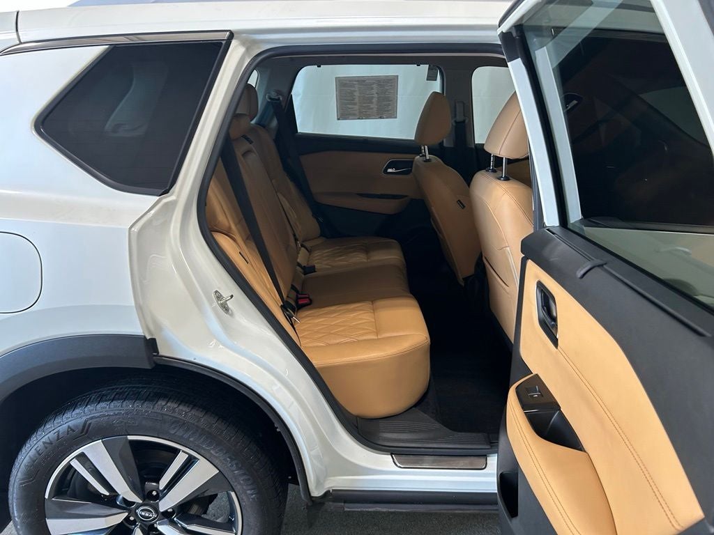 2023 Nissan Rogue Platinum FWD