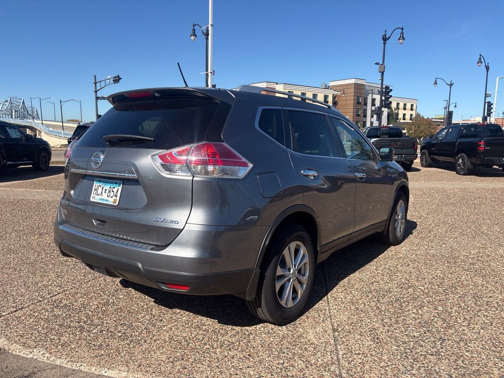 2016 Nissan Rogue SV