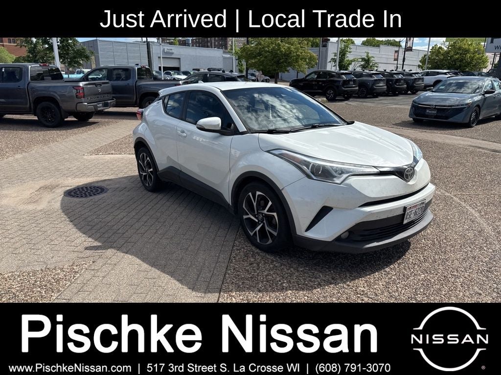 2018 Toyota C-HR XLE Premium's photo