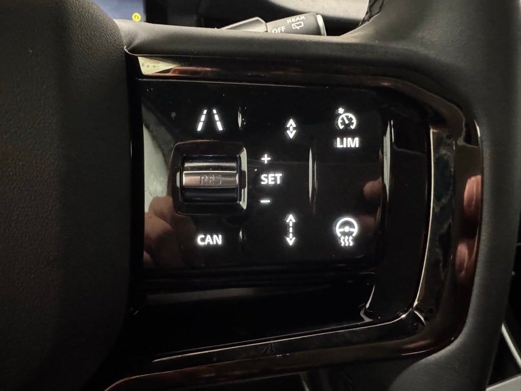 2024 Land Rover Range Rover Evoque Dynamic SE