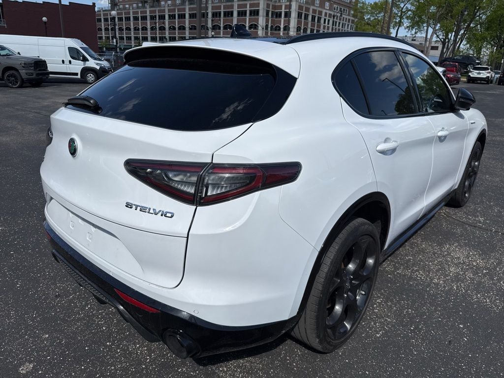 2024 Alfa Romeo Stelvio Veloce AWD