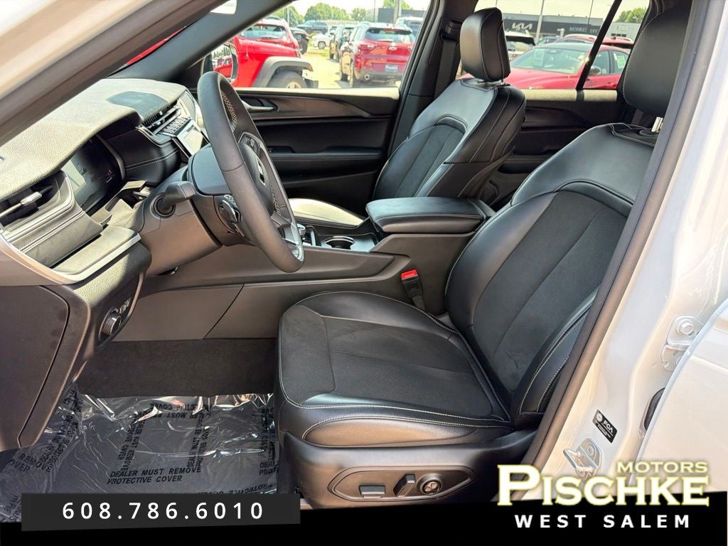2025 Jeep Grand Cherokee Altitude 4x4