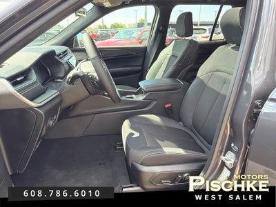 2025 Jeep Grand Cherokee Laredo X 4x4
