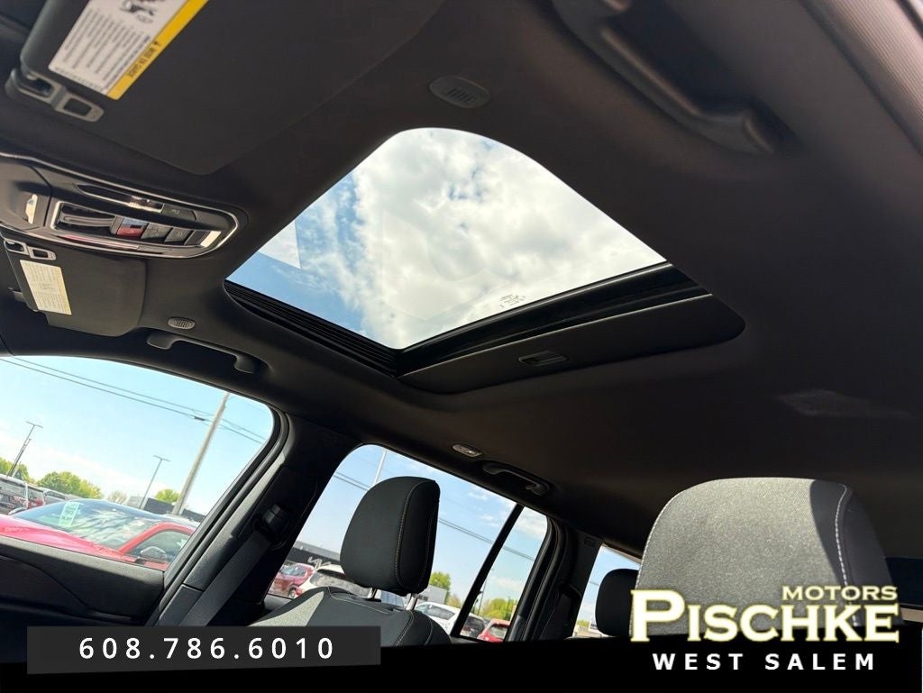 2025 Jeep Grand Cherokee Laredo X 4x4