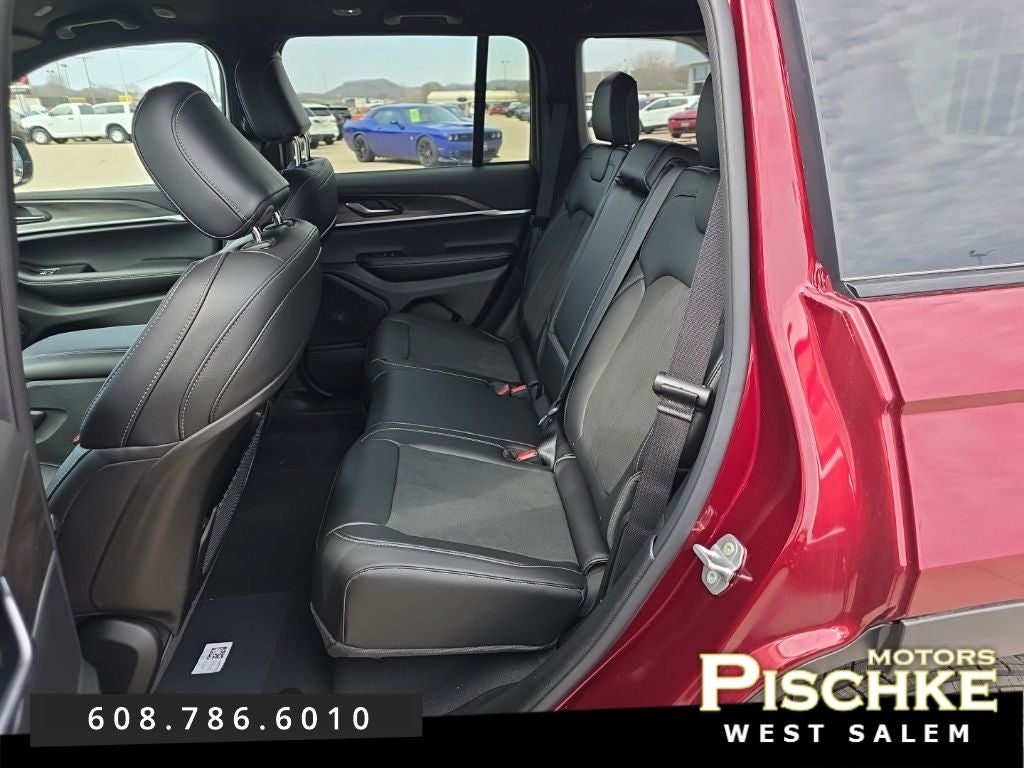 2026 Jeep Grand Cherokee GRAND CHEROKEE LAREDO ALTITUDE 4X4