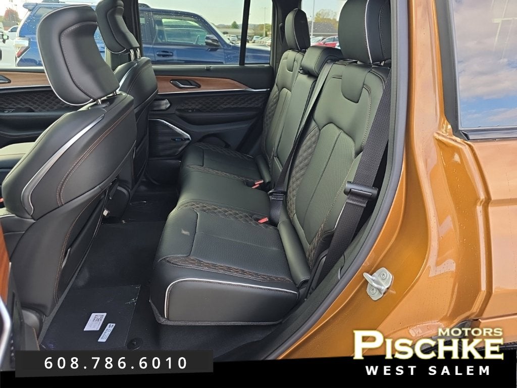 2027 Jeep Grand Cherokee GRAND CHEROKEE SUMMIT 4X4
