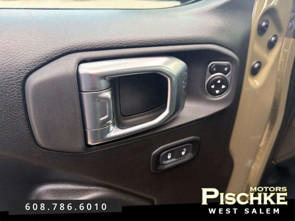 2025 Jeep Wrangler 4-Door Willys 4x4