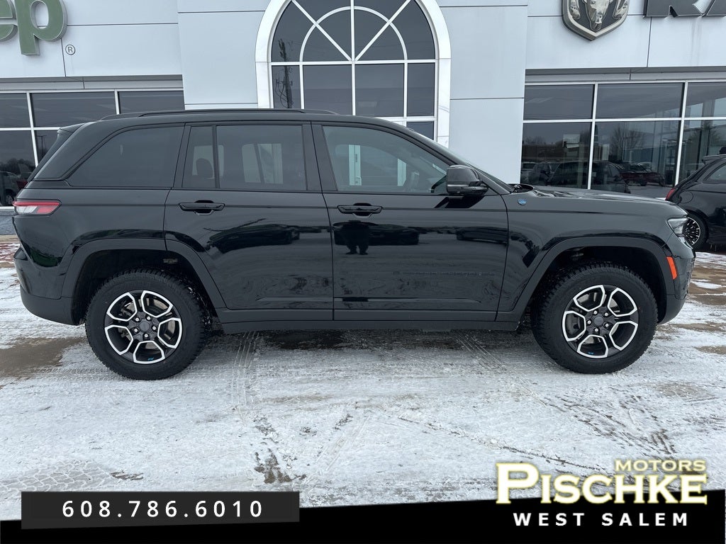 2022 Jeep Grand Cherokee 4xe Trailhawk 4x4