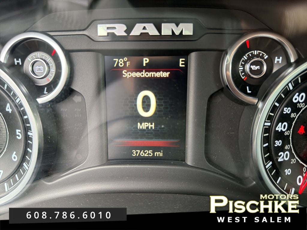 2021 RAM 1500 Big Horn Quad Cab 4x4 6'4' Box