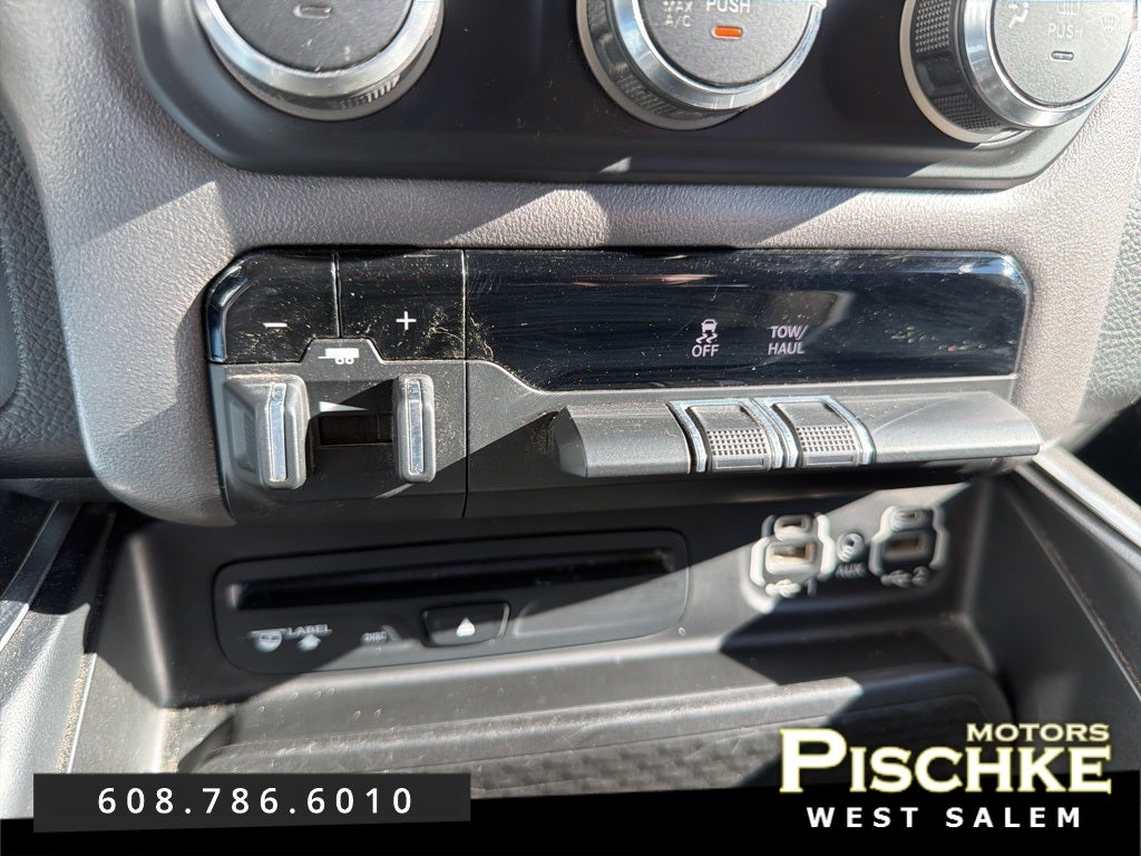 2019 RAM 1500 Big Horn/Lone Star Quad Cab 4x4 6'4' Box