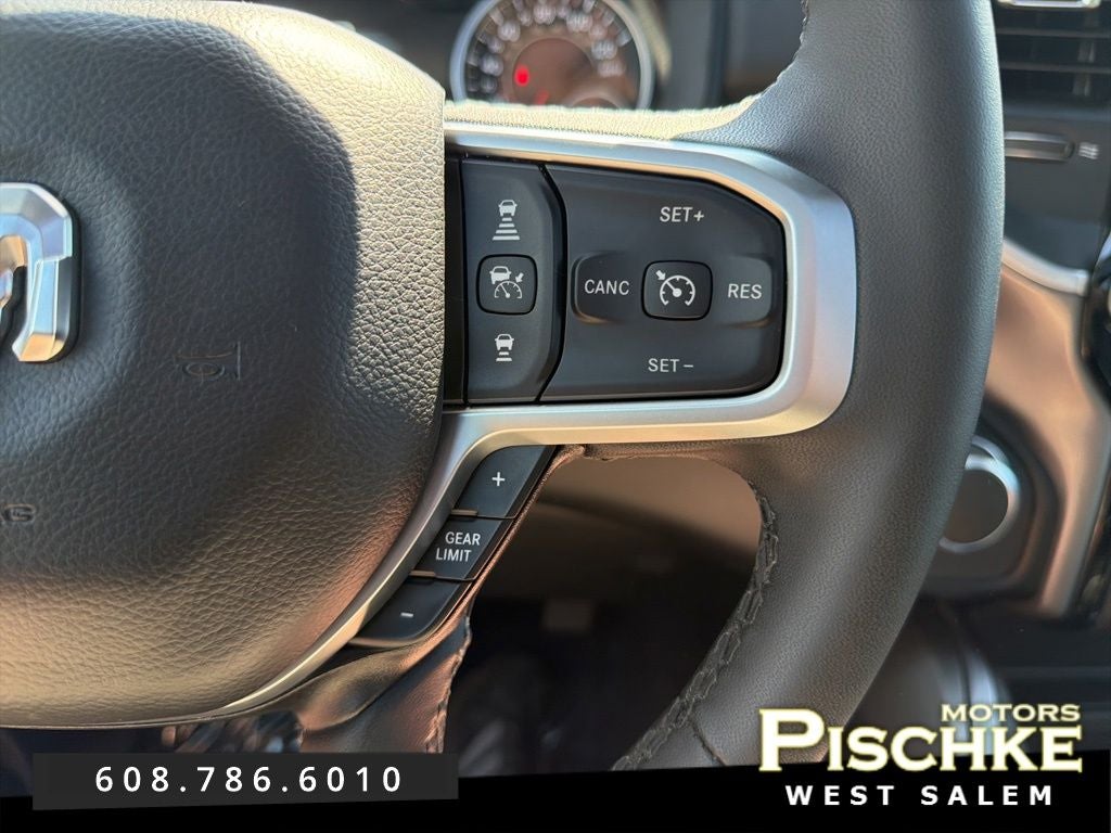 2025 RAM 1500 Big Horn Crew Cab 4x4 5'7' Box