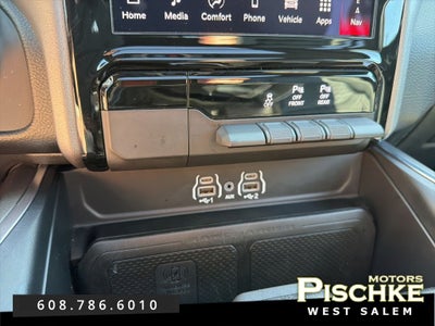 2025 RAM 1500 Big Horn Crew Cab 4x4 5'7' Box