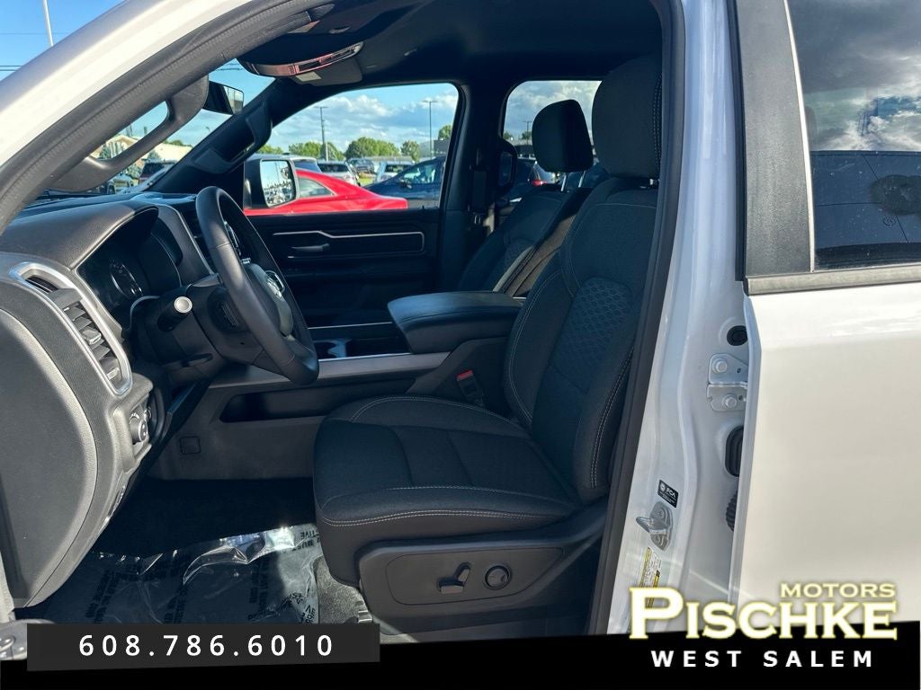 2025 RAM 1500 Big Horn Crew Cab 4x4 5'7' Box