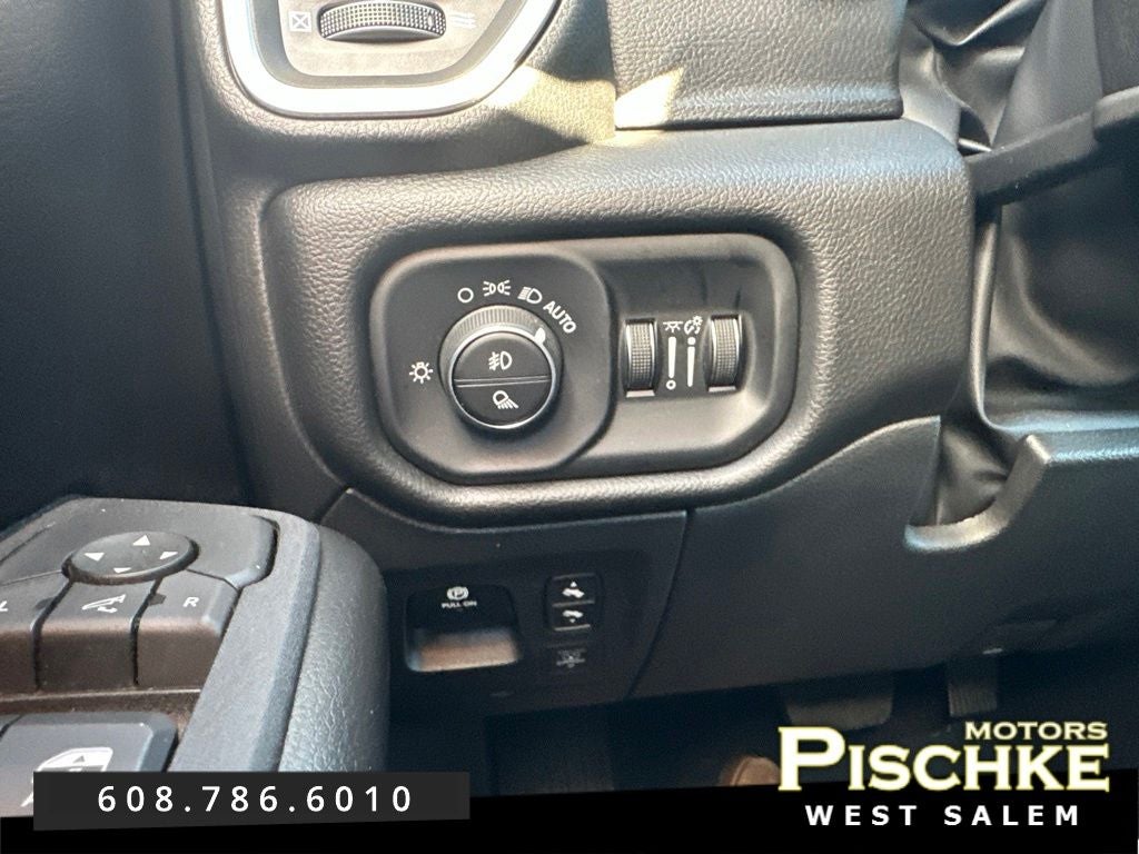 2025 RAM 1500 Big Horn Crew Cab 4x4 5'7' Box