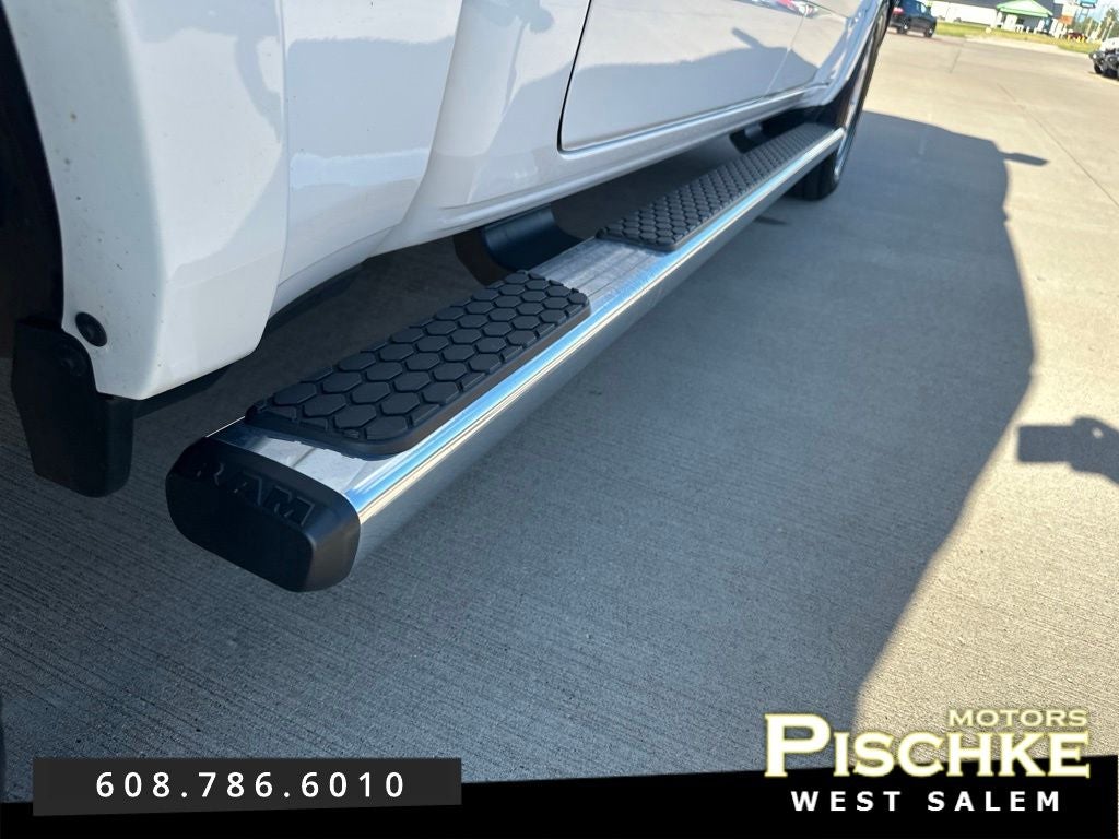 2025 RAM 1500 Big Horn Crew Cab 4x4 5'7' Box