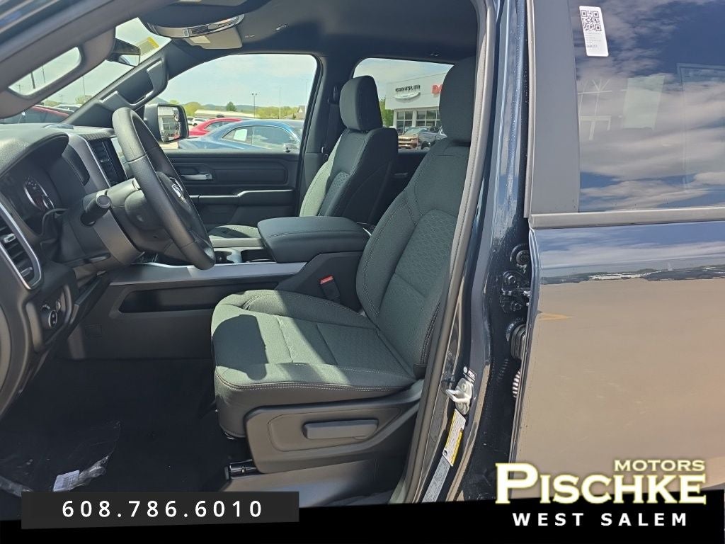 2026 RAM Ram 1500 RAM 1500 EXPRESS CREW CAB 4X4 5'7' BOX