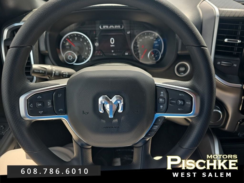 2026 RAM Ram 1500 RAM 1500 EXPRESS CREW CAB 4X4 5'7' BOX