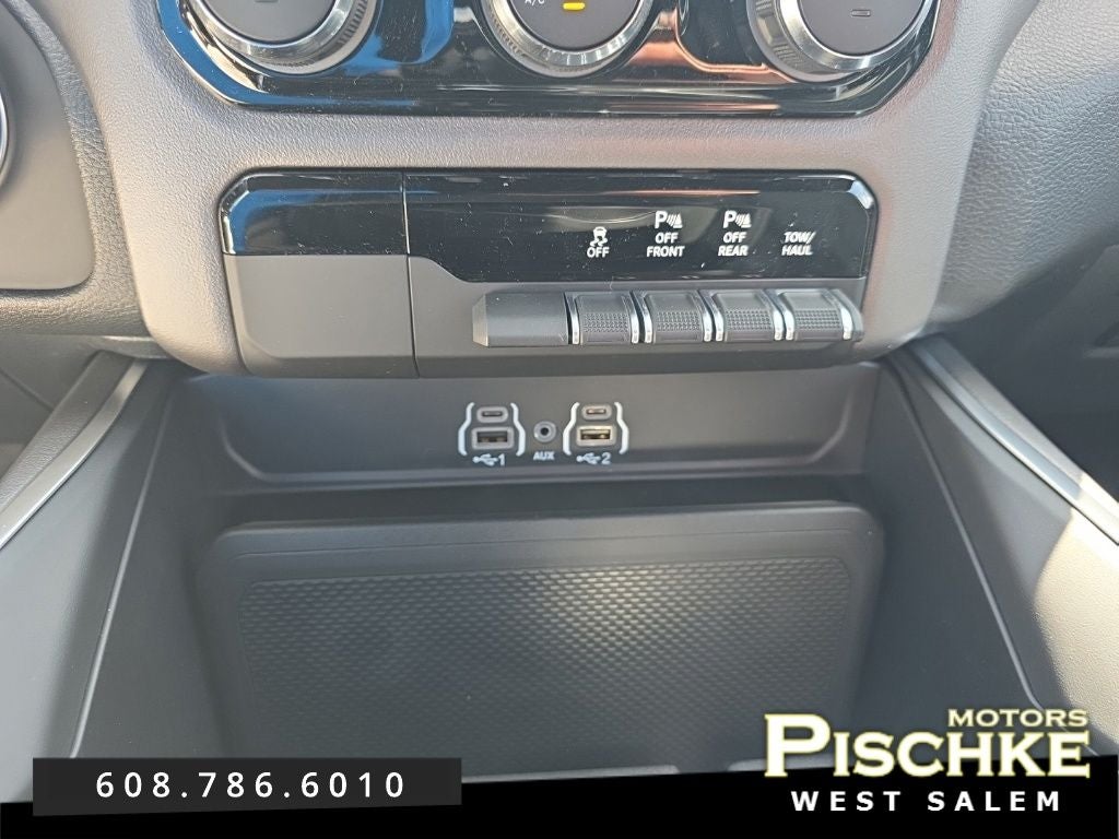 2026 RAM Ram 1500 RAM 1500 EXPRESS CREW CAB 4X4 5'7' BOX