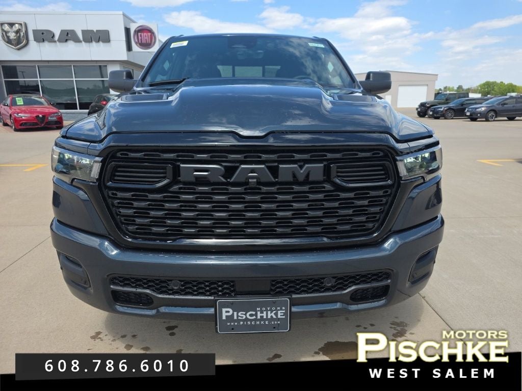 2026 RAM Ram 1500 RAM 1500 EXPRESS CREW CAB 4X4 5'7' BOX