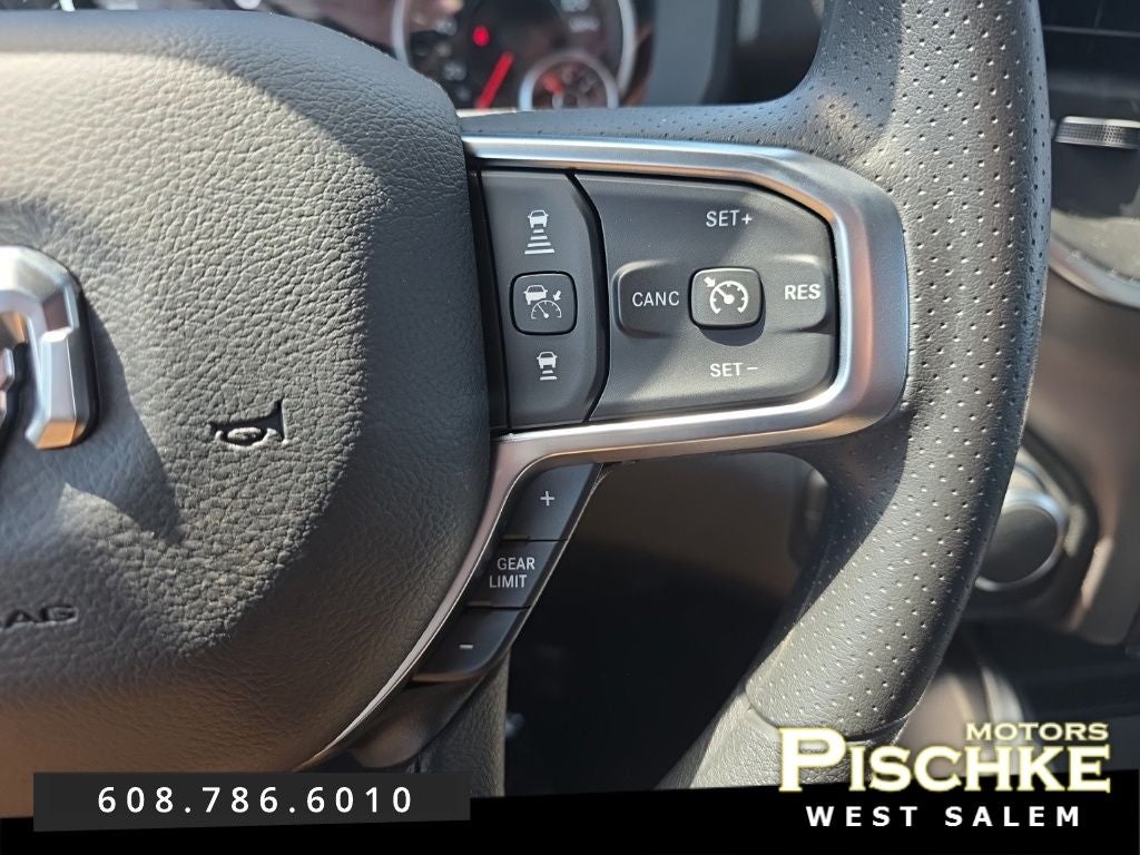 2026 RAM Ram 1500 RAM 1500 EXPRESS CREW CAB 4X4 5'7' BOX