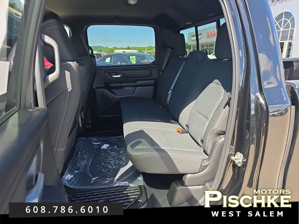 2026 RAM Ram 1500 RAM 1500 EXPRESS CREW CAB 4X4 5'7' BOX