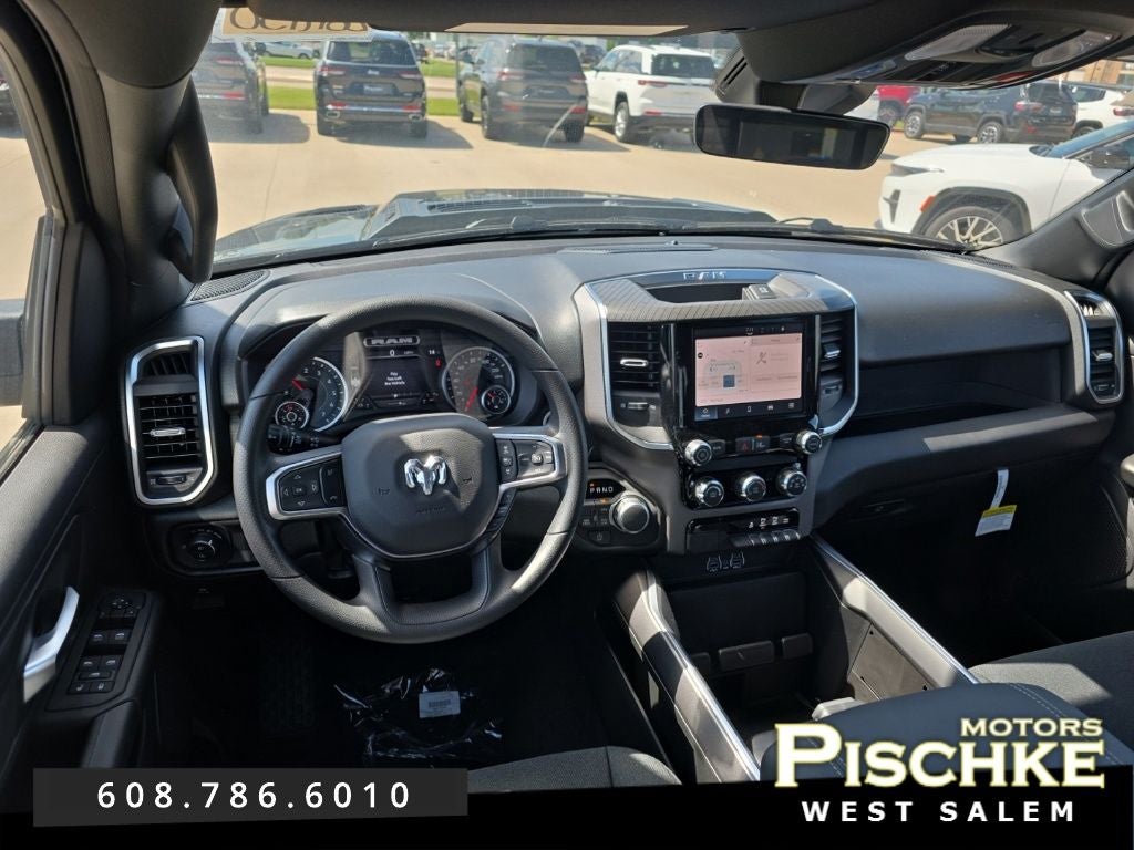 2026 RAM Ram 1500 RAM 1500 EXPRESS CREW CAB 4X4 5'7' BOX