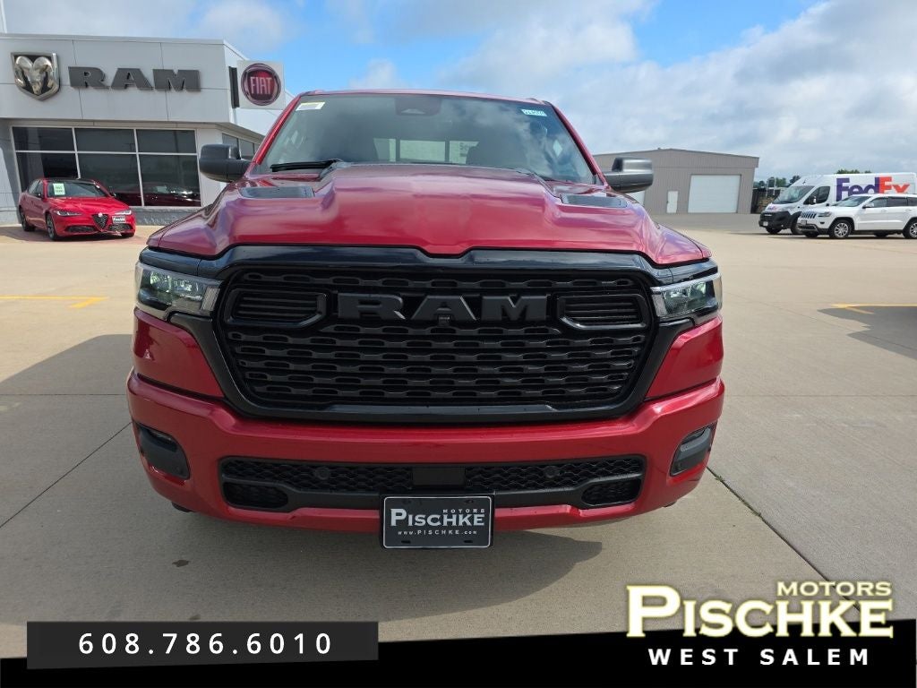 2026 RAM Ram 1500 RAM 1500 EXPRESS CREW CAB 4X4 5'7' BOX