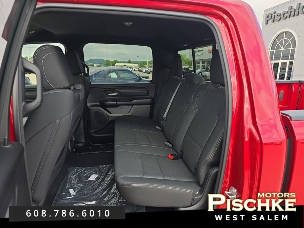 2026 RAM Ram 1500 RAM 1500 EXPRESS CREW CAB 4X4 5'7' BOX