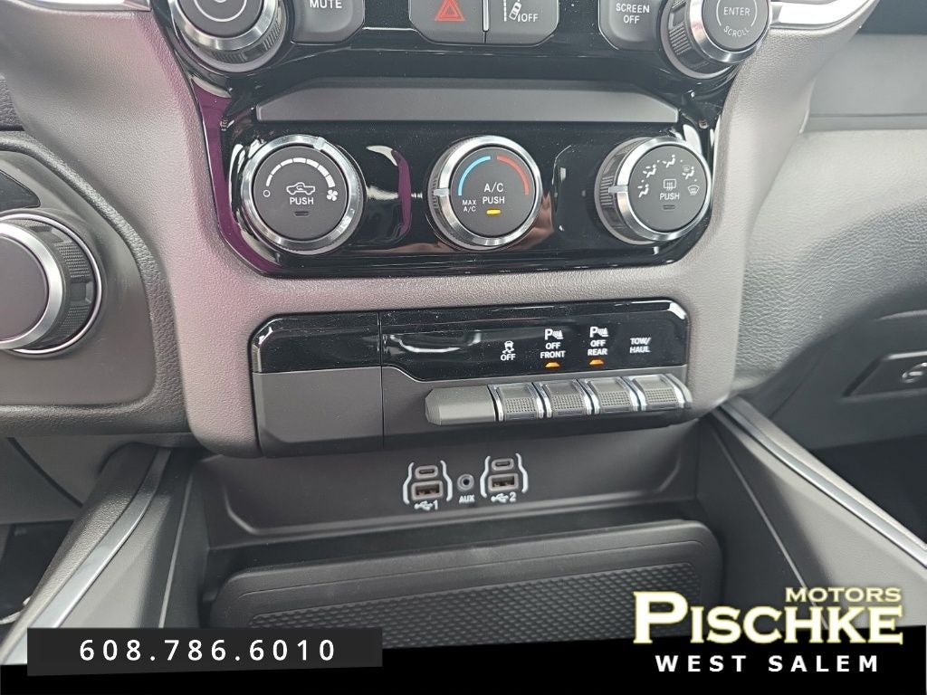 2026 RAM Ram 1500 RAM 1500 EXPRESS CREW CAB 4X4 5'7' BOX