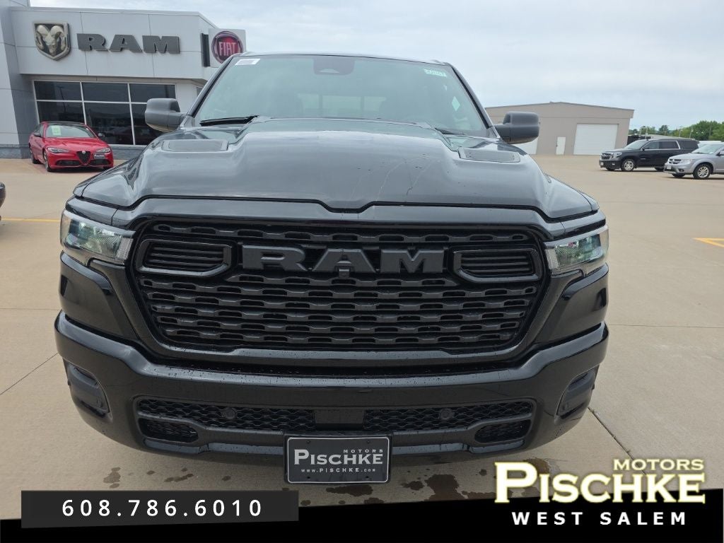 2026 RAM Ram 1500 RAM 1500 EXPRESS CREW CAB 4X4 5'7' BOX