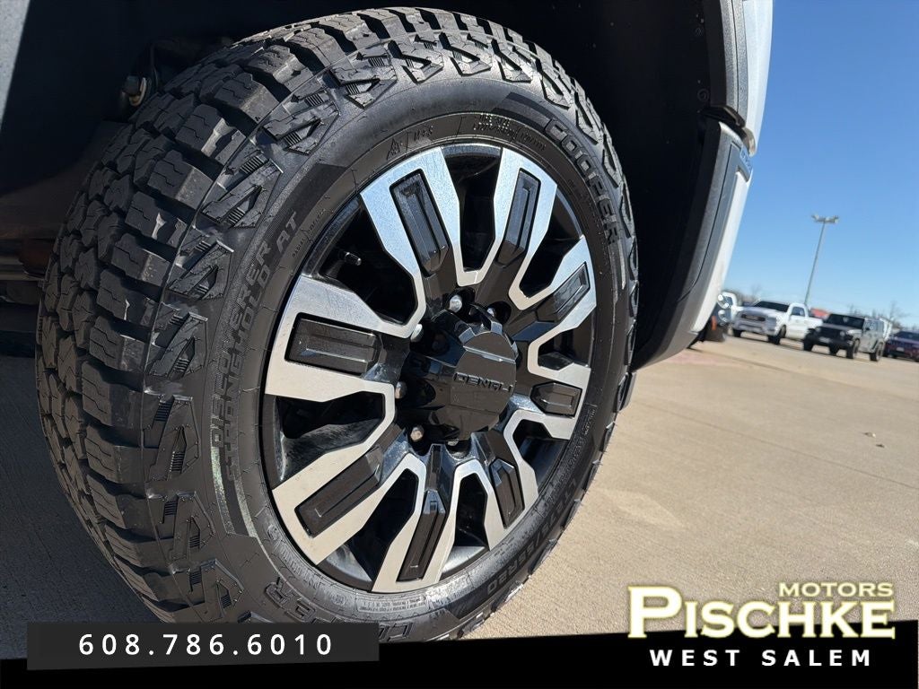 2024 GMC Sierra 2500HD 4WD Crew Cab Standard Bed Denali