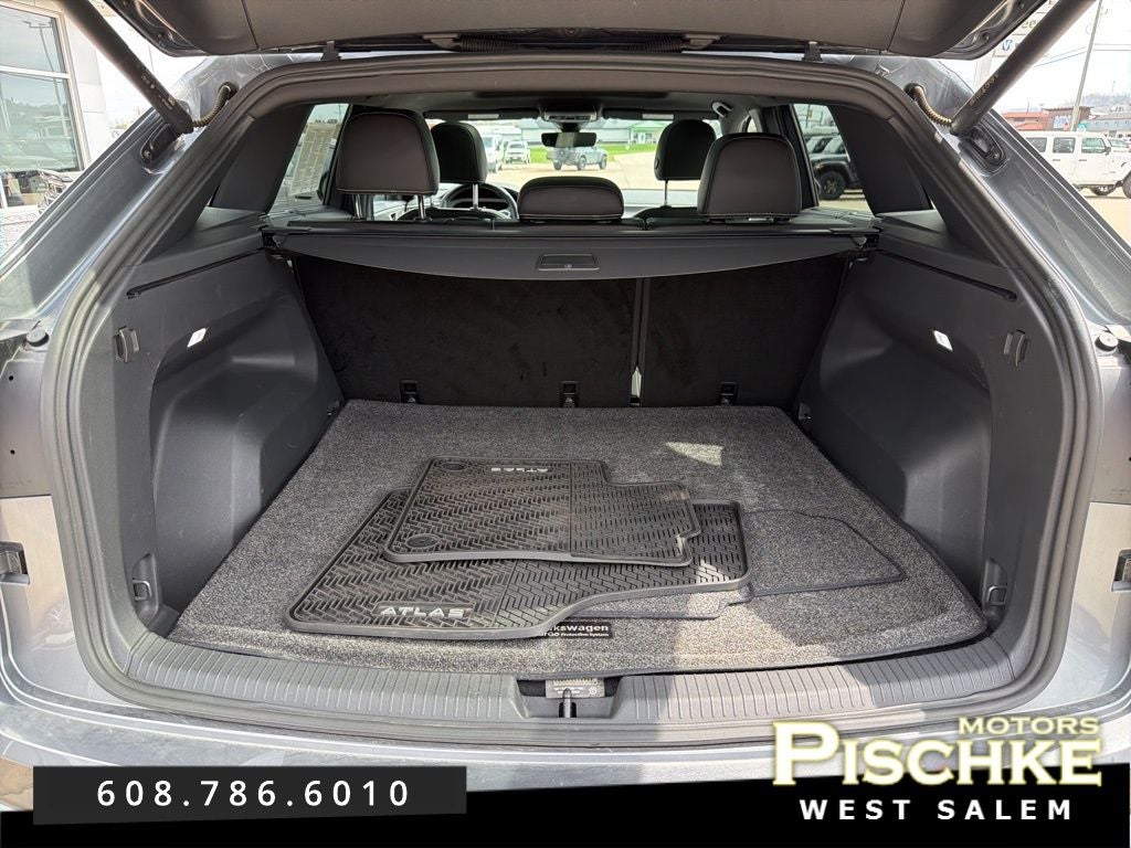 2024 Volkswagen Atlas Cross Sport 2.0T SE w/Technology