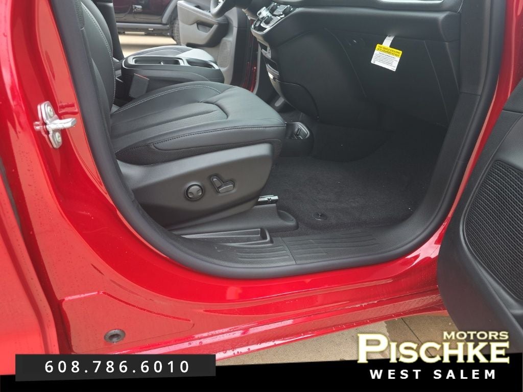 2027 Chrysler Pacifica PACIFICA SELECT