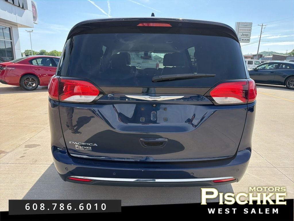 2017 Chrysler Pacifica Touring-L