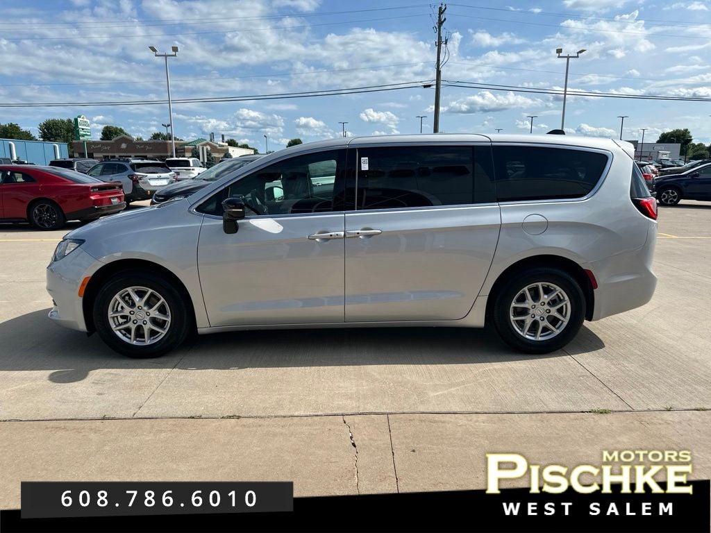 2026 Chrysler Voyager LX