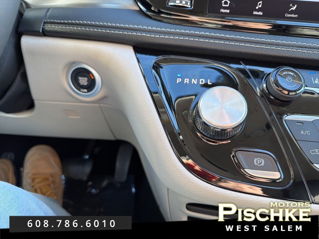 2023 Chrysler Pacifica Hybrid Touring L